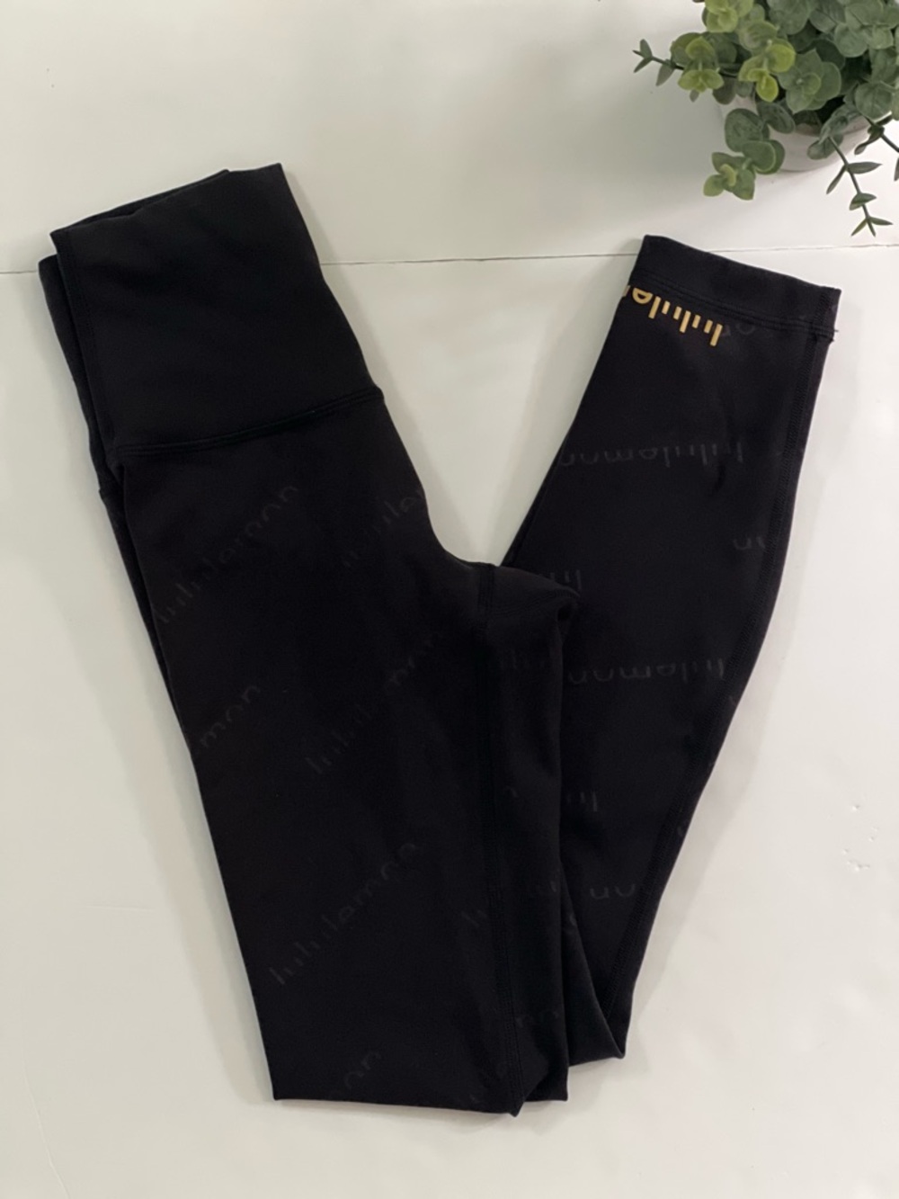 Lululemon Wunder Train High-Rise Tight 25" Special Edition Embossed Black Size 2